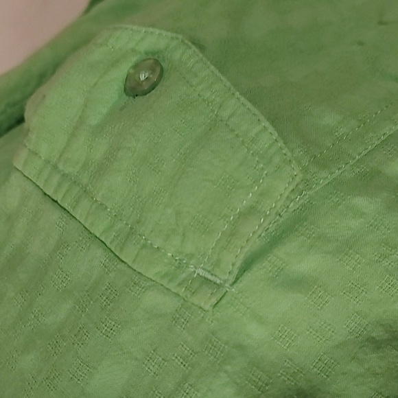Light green blouse - Picture 4 of 6